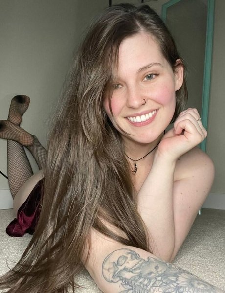 Naken lekkede OnlyFans-bilde av Kittykattgirl