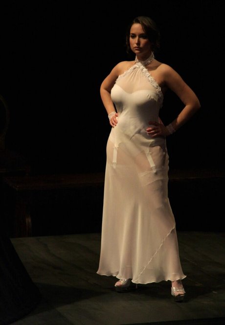 Milana Vayntrub