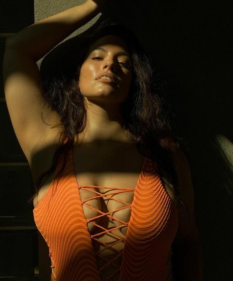 Naken läckt OnlyFans-bild av Ashley Graham
