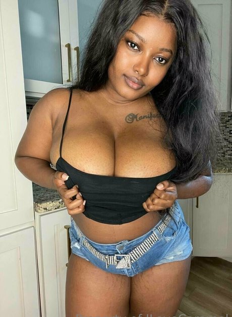 Foto nua vazada do OnlyFans de Ilovecaramel