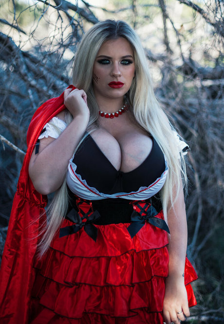 Nina Phoenix