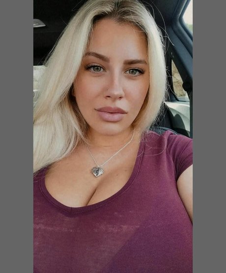 Nina Phoenix