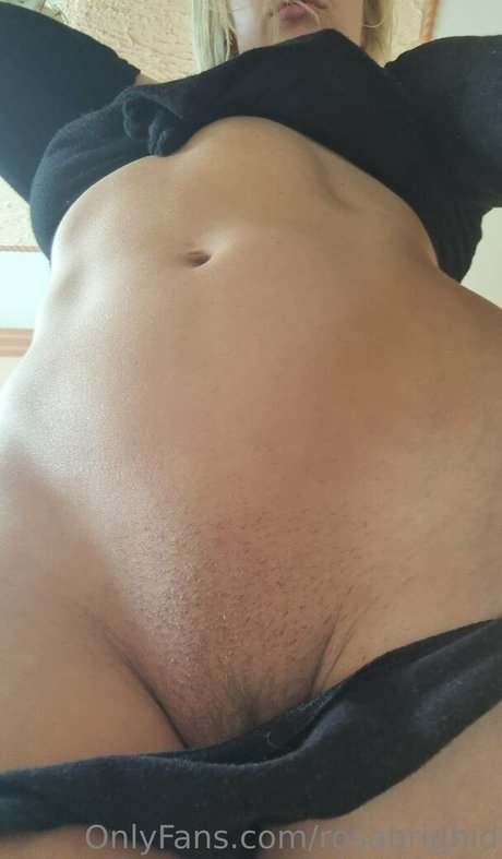 Rosabrighid  nude leaked OnlyFans photo