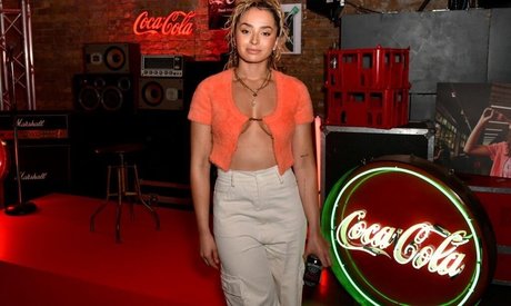 Ella Eyre