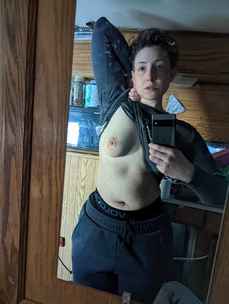 Обнаженная фотография утечки OnlyFans от Captain