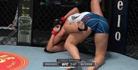 Naken läckt OnlyFans-bild av Michelle Waterson