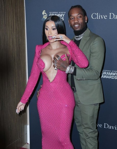 Cardi B OnlyFans 유출 누드 사진