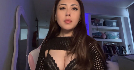 Alaston vuotanut OnlyFans-kuva Angelic Lofi Asmr
