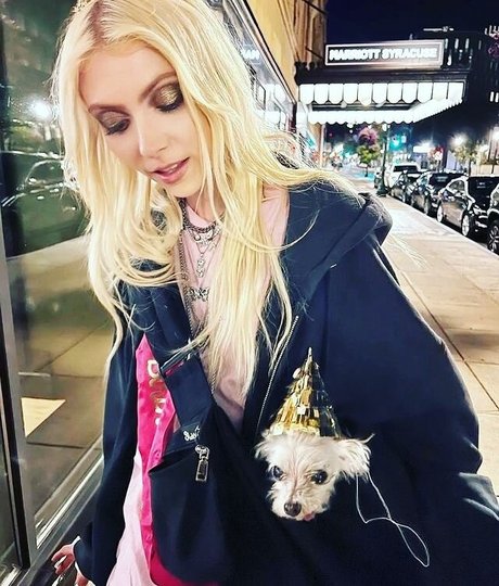 Taylor Momsen