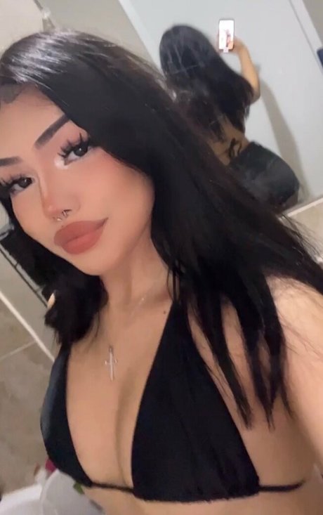 Naken läckt OnlyFans-bild av Babagirl