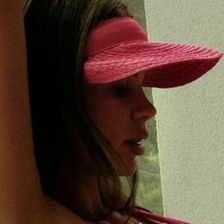 Alaston vuotanut OnlyFans-kuva Monika Kinga
