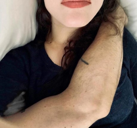 Kat Dennings OnlyFans 유출 누드 사진
