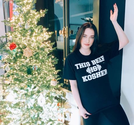 Обнаженная фотография утечки OnlyFans от Kat Dennings