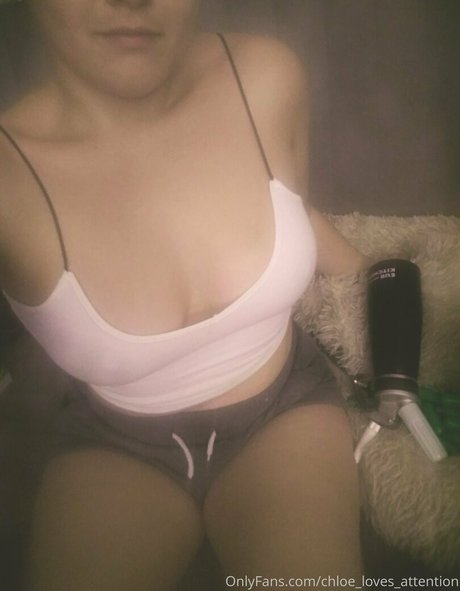 Alasti lekkinud OnlyFans-i pilt Chloelovesattention