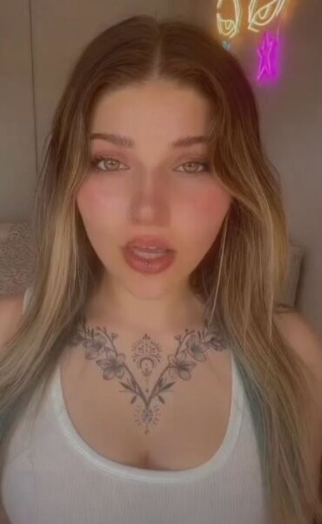 Naken läckt OnlyFans-bild av Ravidazar
