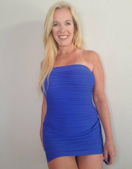 Ellehotmommy