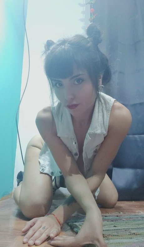 Foto di nudo di fuga di OnlyFans di Rockertqueen1