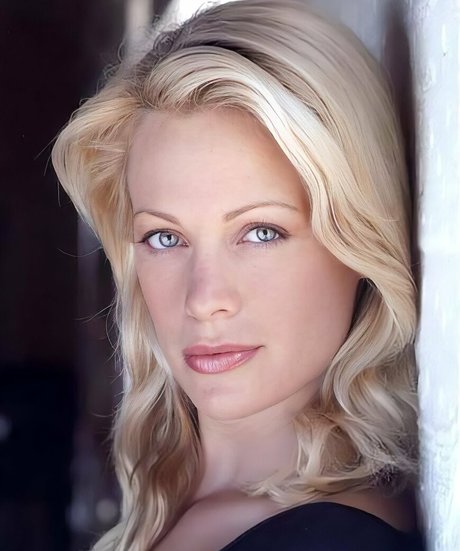 Naken läckt OnlyFans-bild av Alison Eastwood