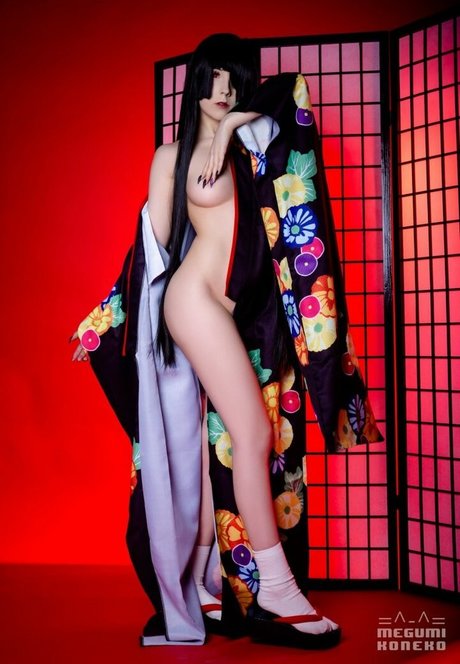 Naakte gelekte OnlyFans-foto van Megumi Koneko