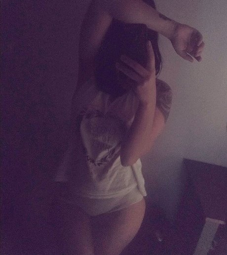 Foto di nudo di fuga di OnlyFans di Deborah Milano