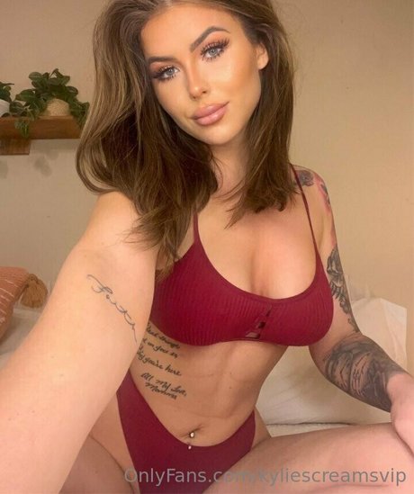 Naken läckt OnlyFans-bild av Kyliescreamsvip