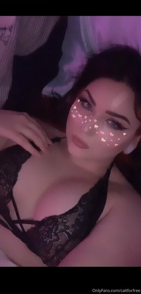Naakte gelekte OnlyFans-foto van Caitrs