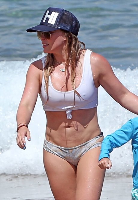 Naken läckt OnlyFans-bild av Hillary Duff