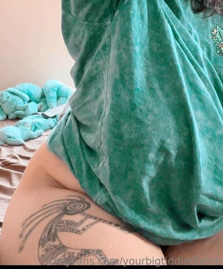 Nagie wyciekłe zdjęcie OnlyFans od Yourbigtiddiedlamb