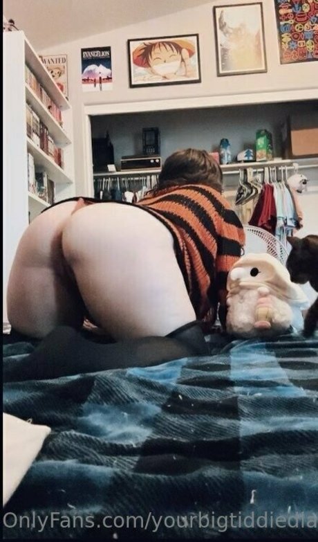 Foto nua vazada do OnlyFans de Yourbigtiddiedlamb