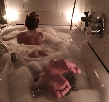 Emmyfeetandsocks