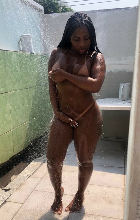 Photo nue de fuite OnlyFans de Thaystana