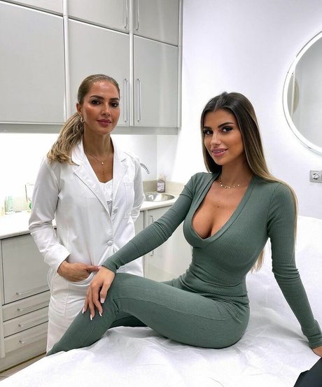 Naken läckt OnlyFans-bild av Jennifer Baldini
