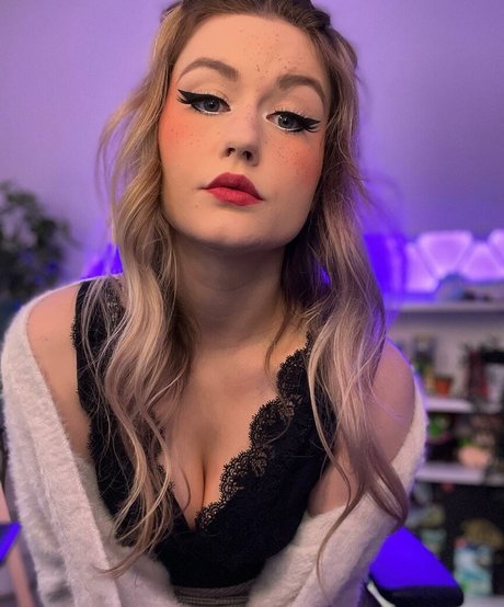 Naakte gelekte OnlyFans-foto van Dodorododo