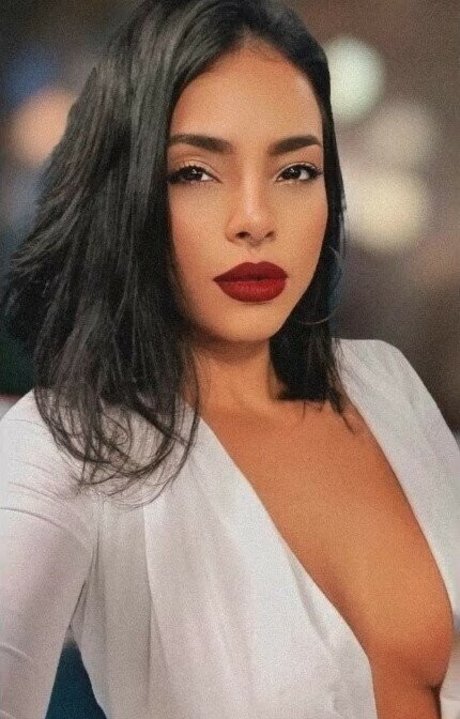Nagie wyciekłe zdjęcie OnlyFans od Juju Bellini
