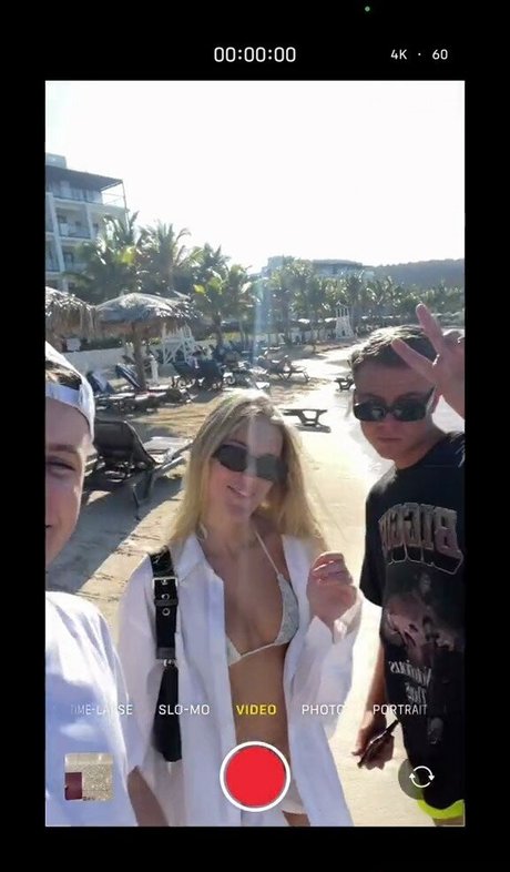 Mimi Slinger