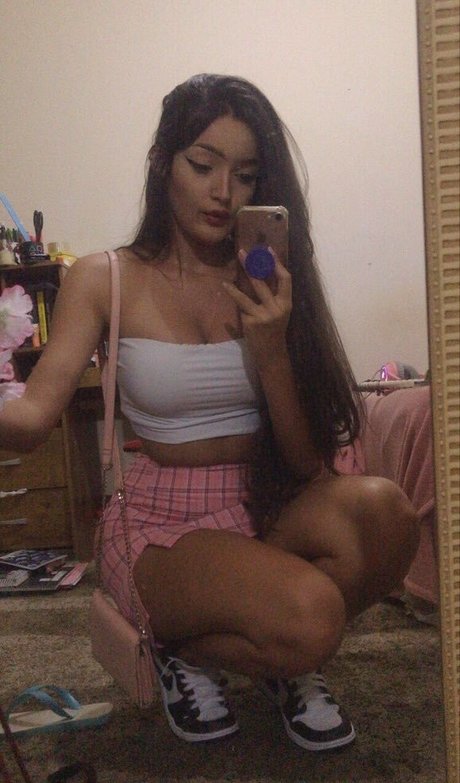 Foto di nudo di fuga di OnlyFans di Mizuhart