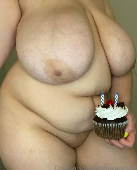 Foto desnuda filtrada de OnlyFans de Keyavaknight