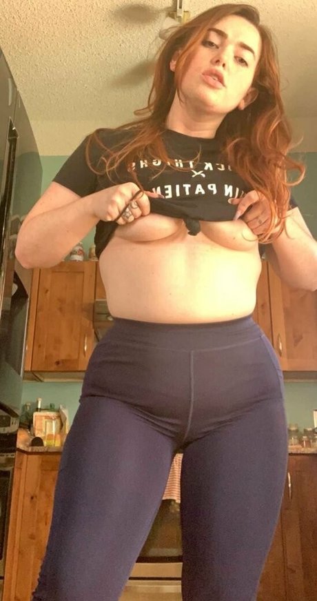 Naken läckt OnlyFans-bild av Adorabelly