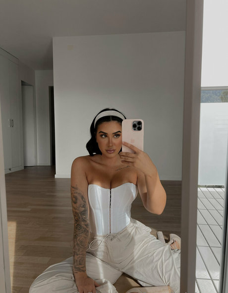 Naakte gelekte OnlyFans-foto van Francibrinleyvip