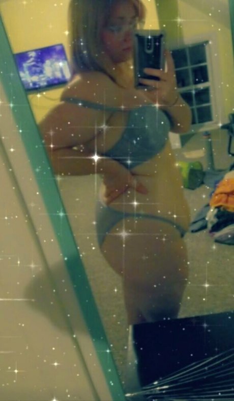 Naakte gelekte OnlyFans-foto van Yumeebaby