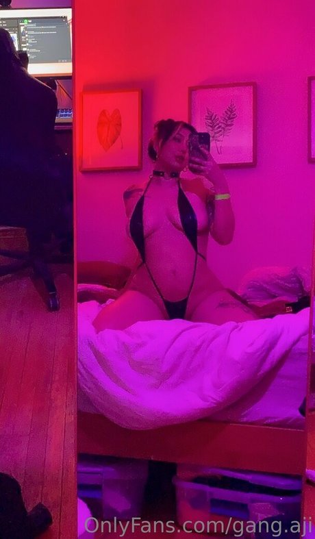 Обнаженная фотография утечки OnlyFans от Gangaji