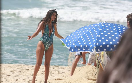 Emanuelle Araujo
