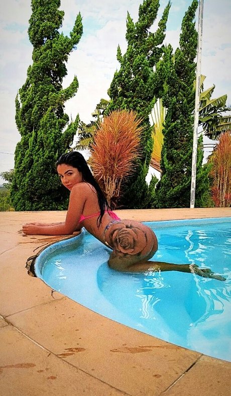 Обнаженная фотография утечки OnlyFans от Karen Megan