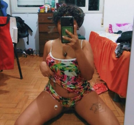Обнаженная фотография утечки OnlyFans от Kinoichi
