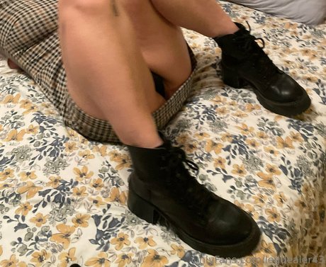 Legdealer43