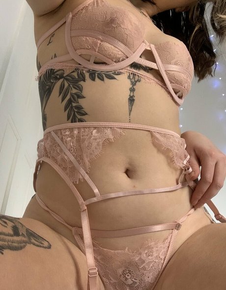 Naken läckt OnlyFans-bild av Secretangelinked