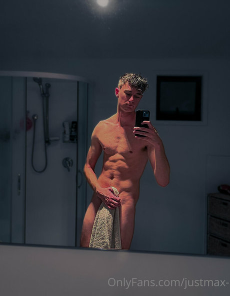 Foto di nudo di fuga di OnlyFans di Justmax