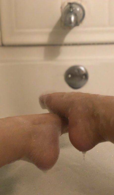 Nøgent lækket OnlyFans-billede af Asmrkay