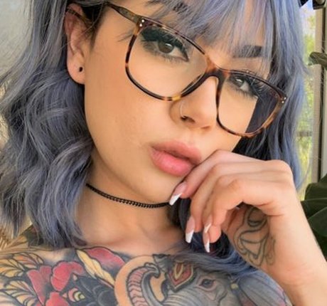 Alaston vuotanut OnlyFans-kuva Nikkilux