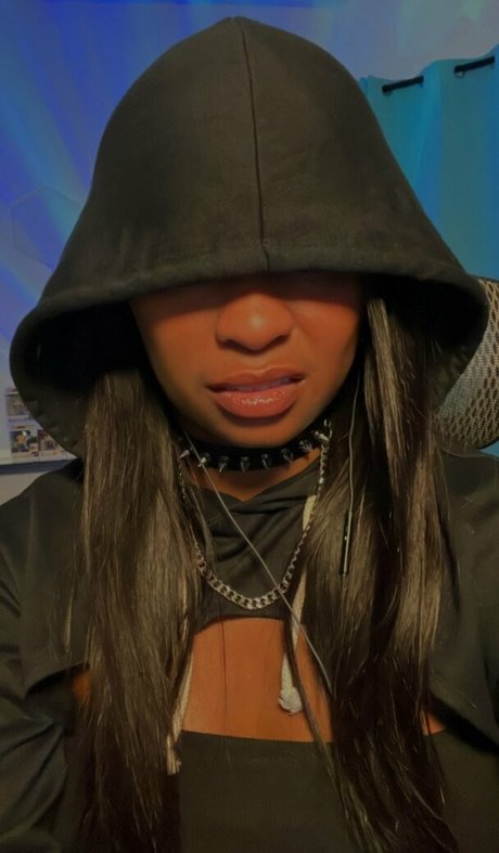 Naken läckt OnlyFans-bild av Definedbyky